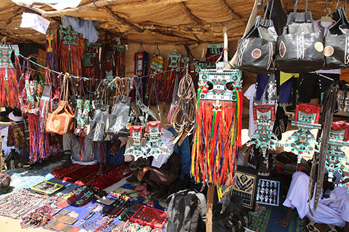 Étal d'artisanat touareg